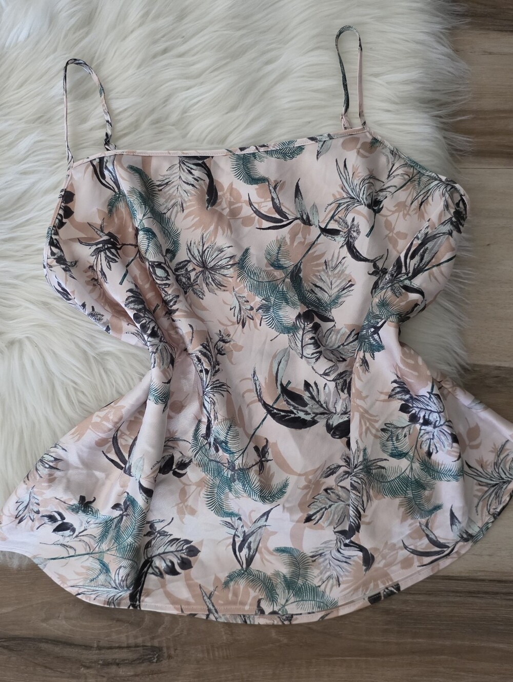 Women's Victoria's Secret Floral Camisole Tropical Print Cami - Medium